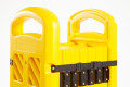 Handles on safety barrier 
