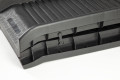 Safety edges on the dog ramp 