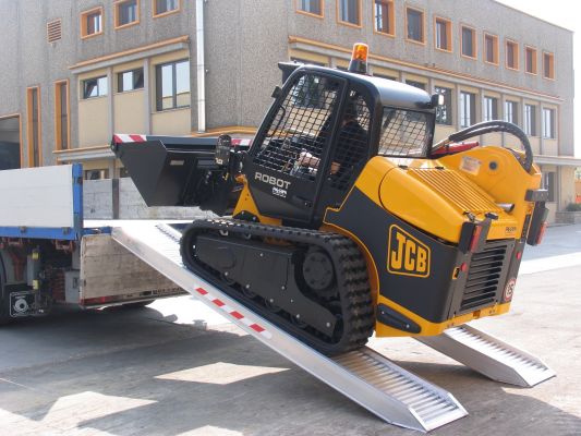 Extra Wide Aluminium Loading Ramps (2500x510x14000kg)