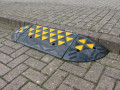 Rubber kerb ramp with end caps