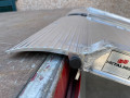 Curved rest on connection 