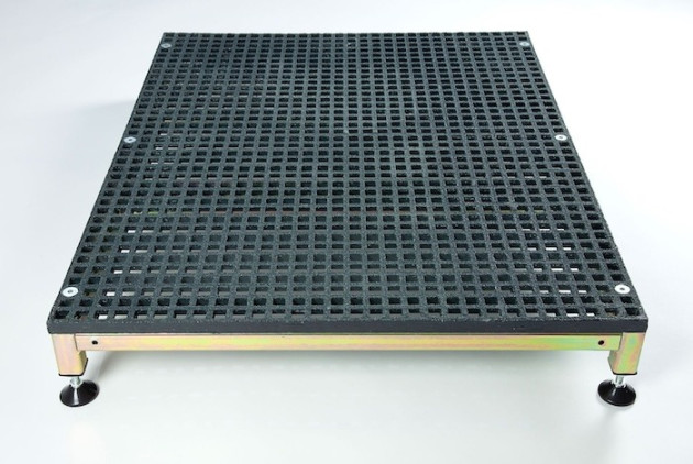 Half Step Large 115 x 760 x 610mm 300kg Capacity With 155mm Feet