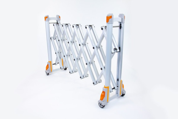 Barrier with reflectors 