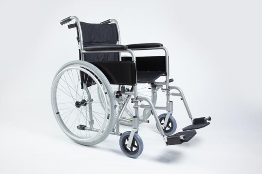 Self-propelled wheelchair with footrests 