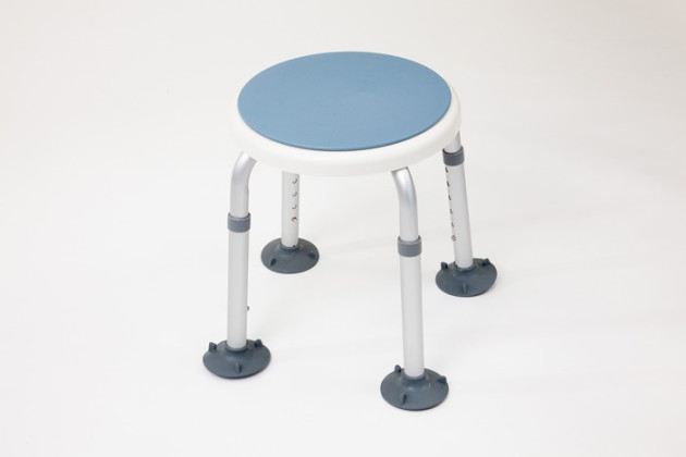 Height adjustable rotating shower stool 