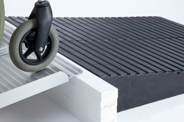 Folding Aluminium & Rubber Threshold Drive-In System (4ft & 4.5" Pair)