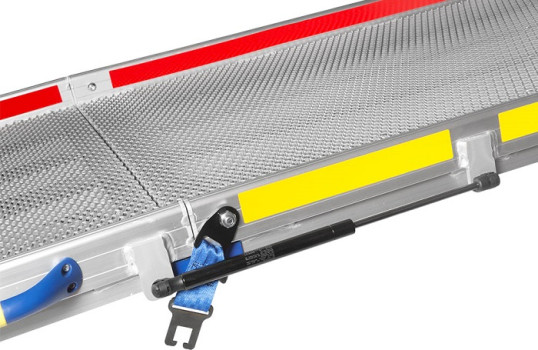 Professional mesh van ramp