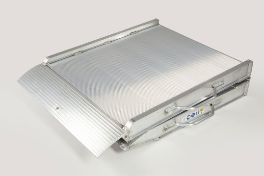 Folding aluminium van ramp with carry handles 1000kg capacity