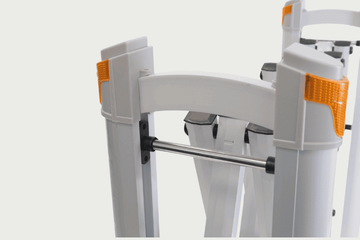 Mobile barrier with reflectors