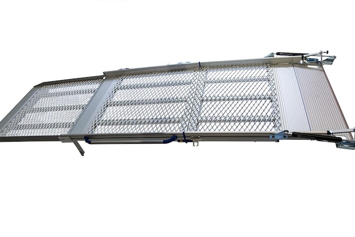 Folding aluminium van ramp with mesh surface