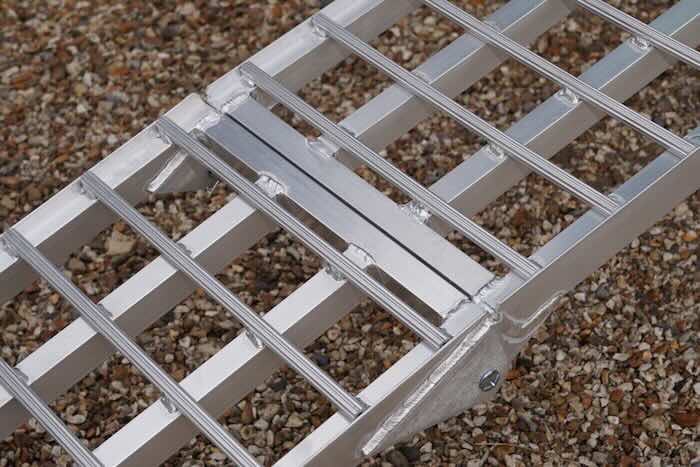 non-slip motorcycle ramp surface 