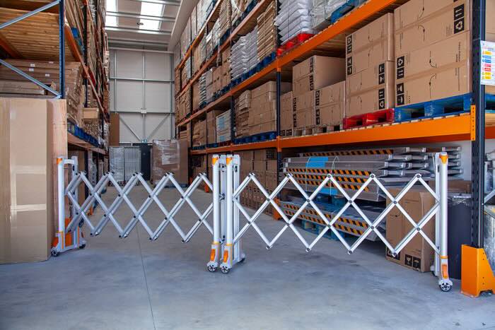 Interlocking metal safety barrier
