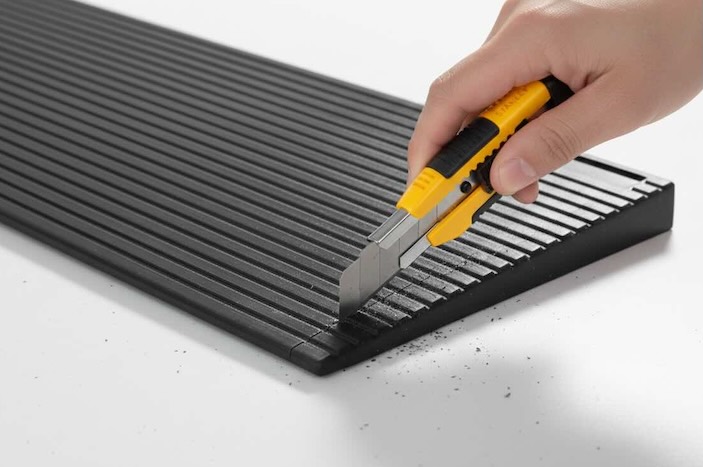 Rubber ramp cut to width