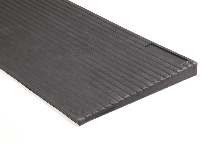 Rubber ramp with a smooth gradient