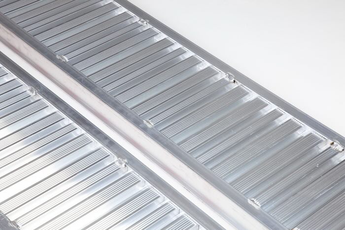 Aluminium loading ramps with R13 surface Aluminium loading ramps with R13 surface