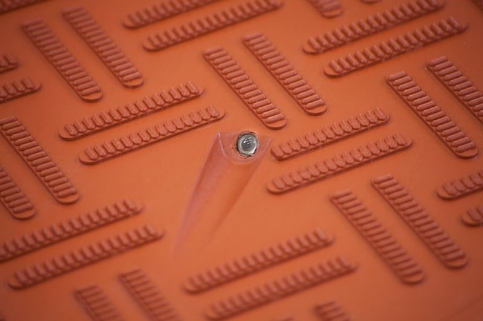 Anti-slip speed cushion surface Anti-slip speed cushion surface