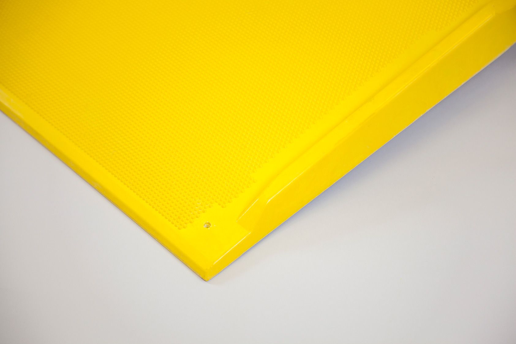 Fixed kerb ramp Fixed kerb ramp