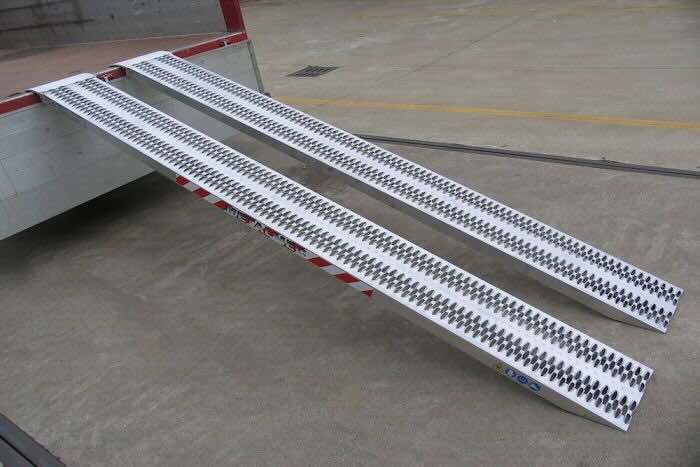 Heavy duty aluminium loading ramps 