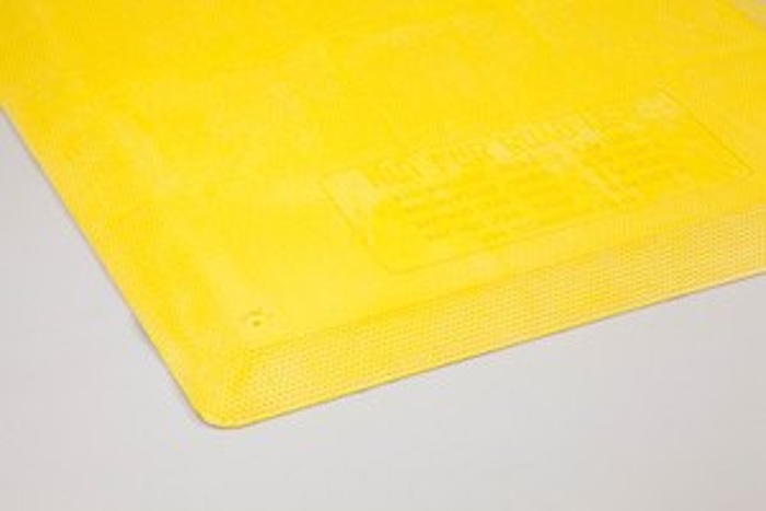 Fixed yellow trench cover Fixed yellow trench cover plate