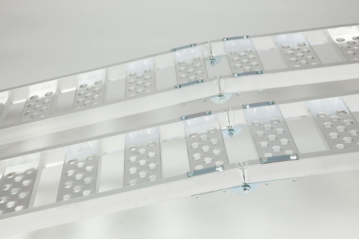 Curved loading ramps with anti-slip surface 