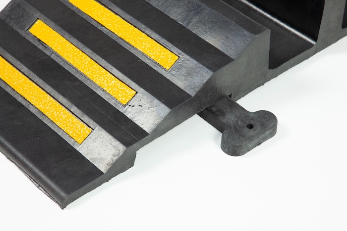 Interlocking hose protector Interlocking hose protector