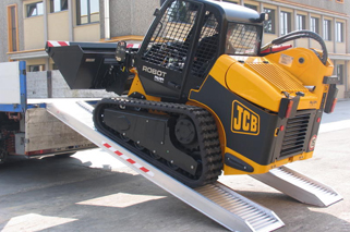 Vehicle ramps for cars and heavy duty machinery