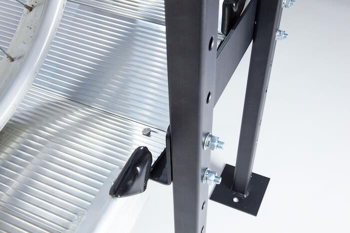 Adjustable joining support Adjustable joining support